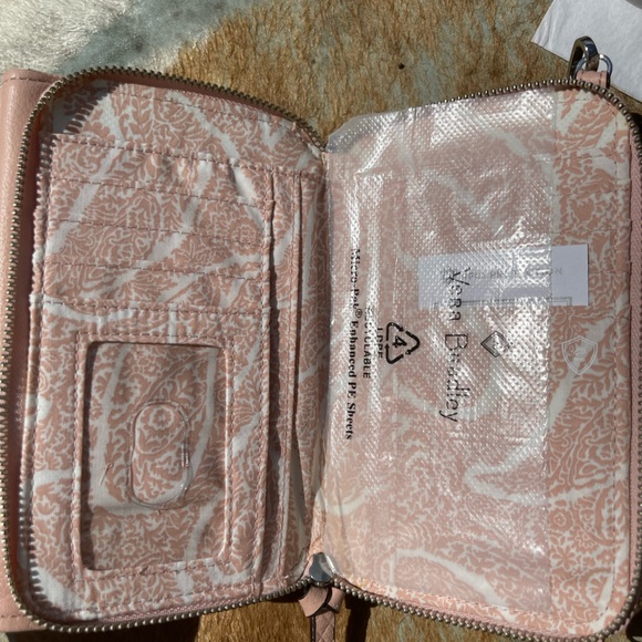 Vera Bradley, Leather cross body wallet in light pink, never used! - Picture 4 of 5